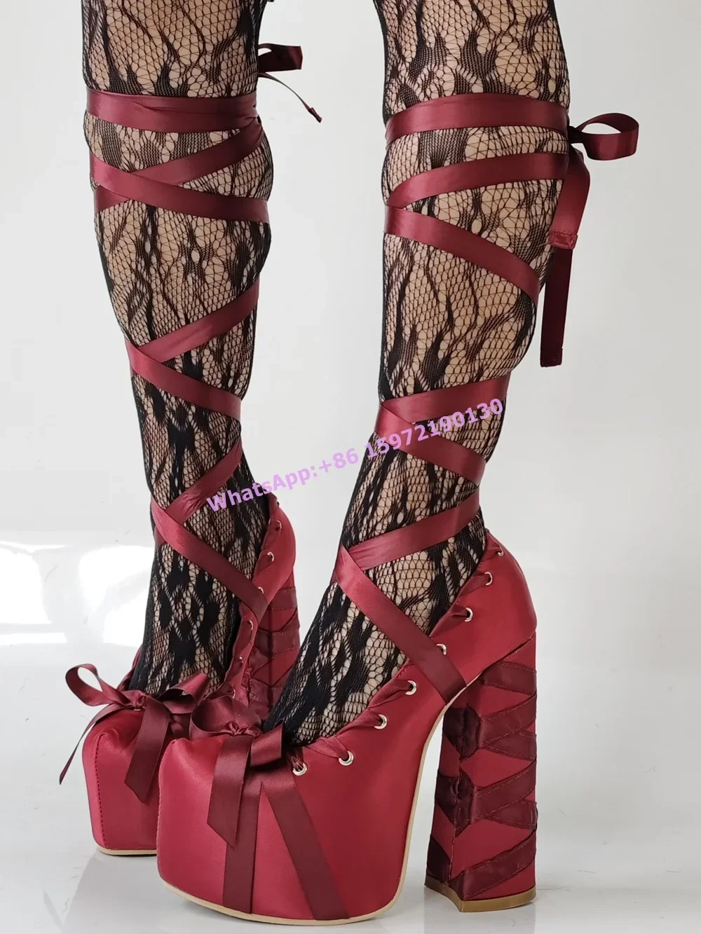 Ribbon Tie Heel - Rood Satijnen Lint Platform Pumps Kruisgebonden