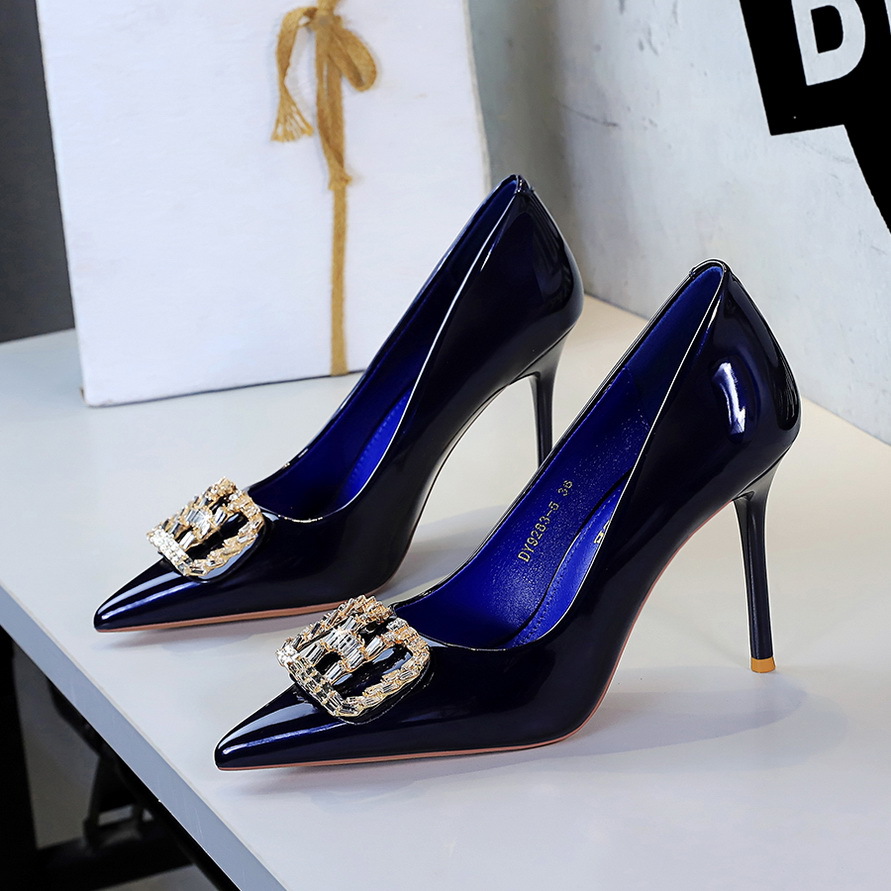 BIGTREE Elegante puntige hoge  - Court Heel Pointed recensie en prijs