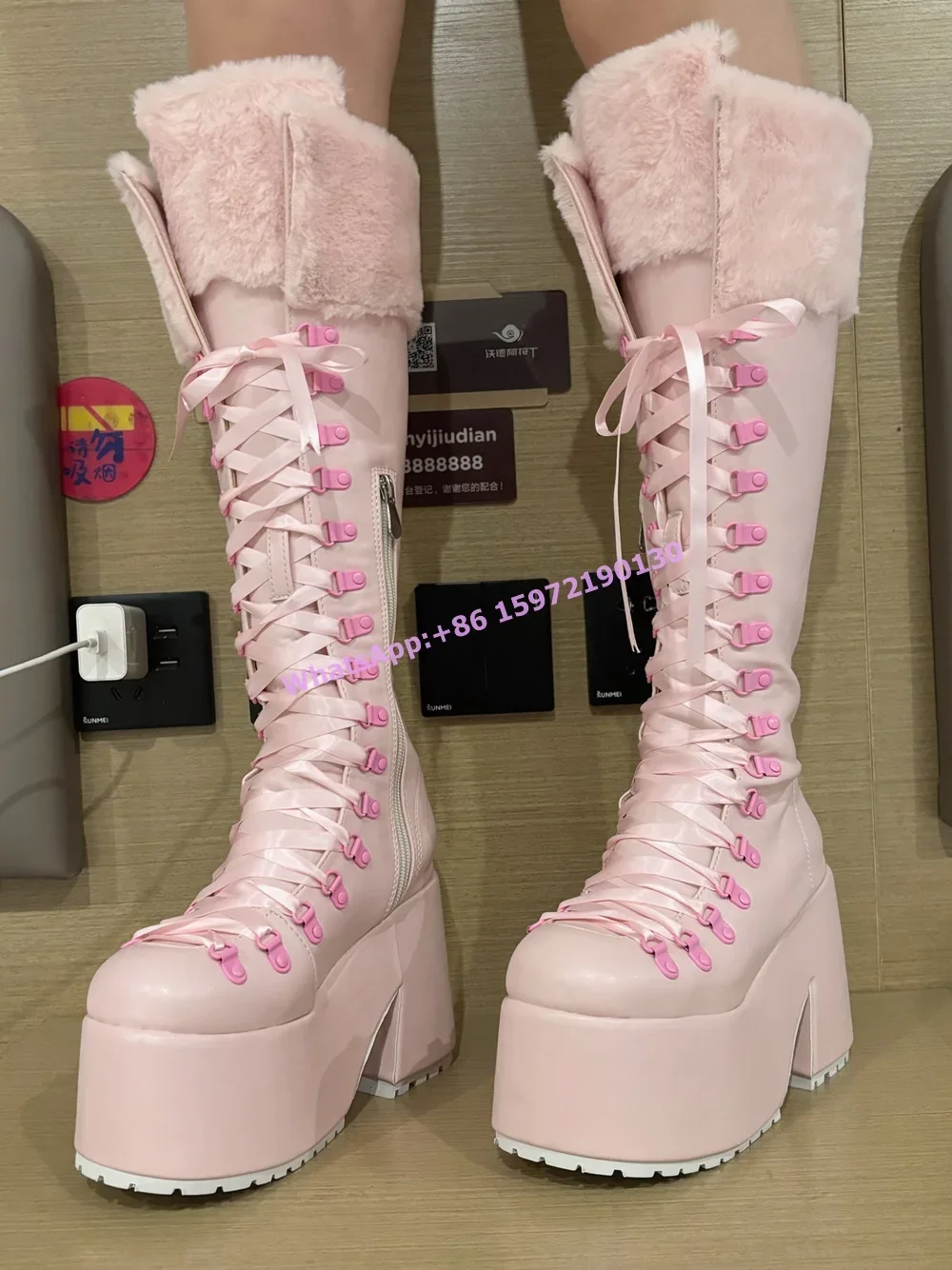 Roze harige laarzen met dikke  - Ribbon Tie Heel recensie en prijs