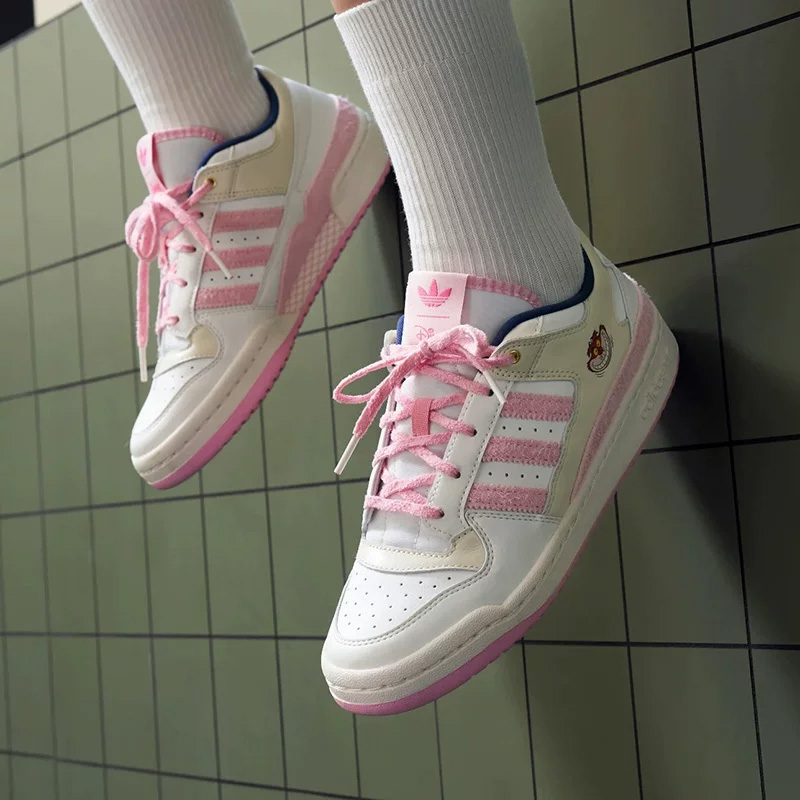 Adidas Clover x Disney samenwe - Women Shoes Hong Kong recensie en prijs