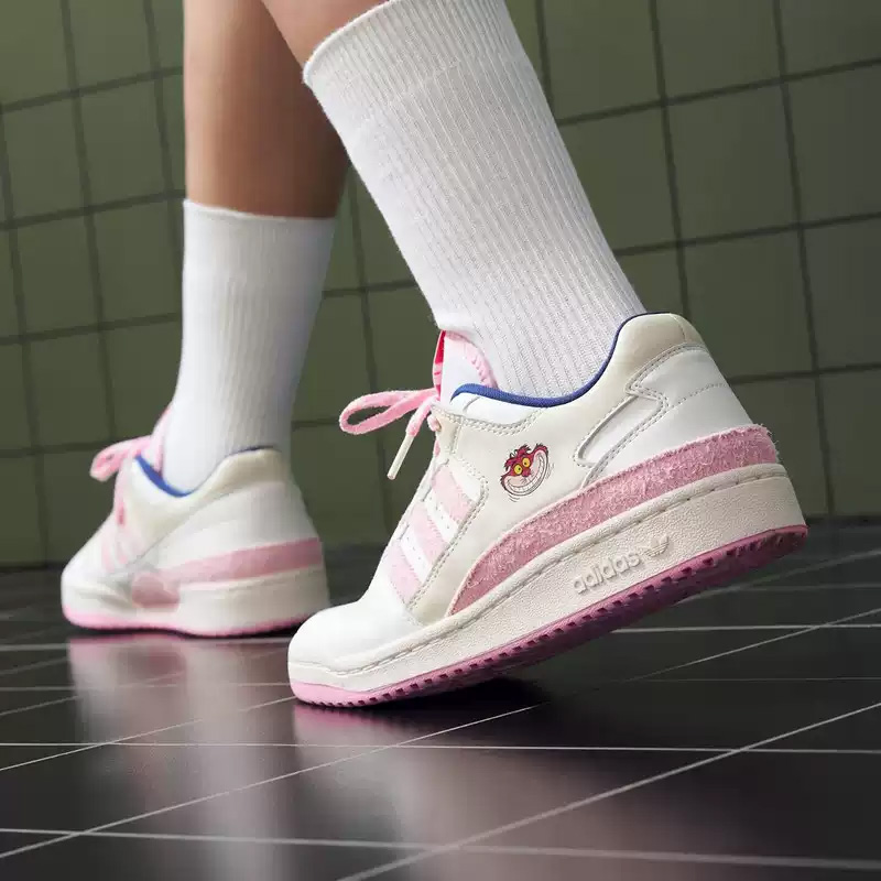 Adidas Clover x Disney samenwe - Women Shoes Hong Kong recensie en prijs